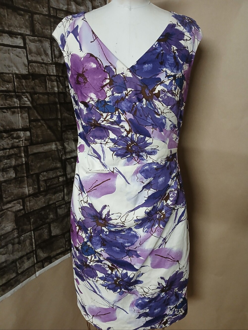 Adrianna Papell White Dress with Purple Floral Print Size 8- Women